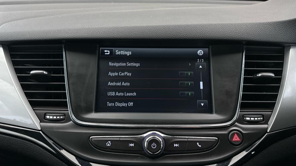 Apple Car Play & Android Auto