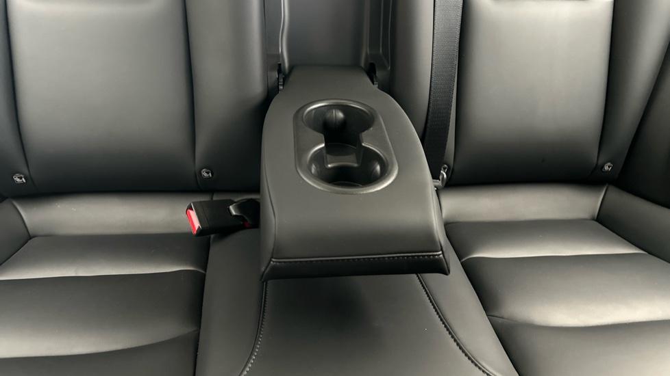 Rear Armrest/ Cup Holder