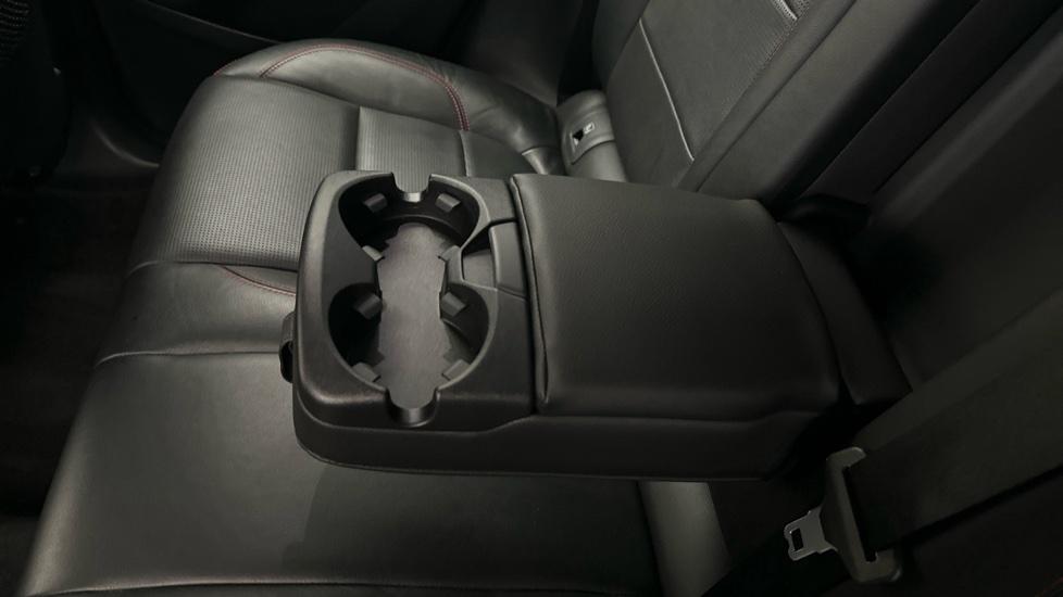 Rear Armrest/ Cup Holder