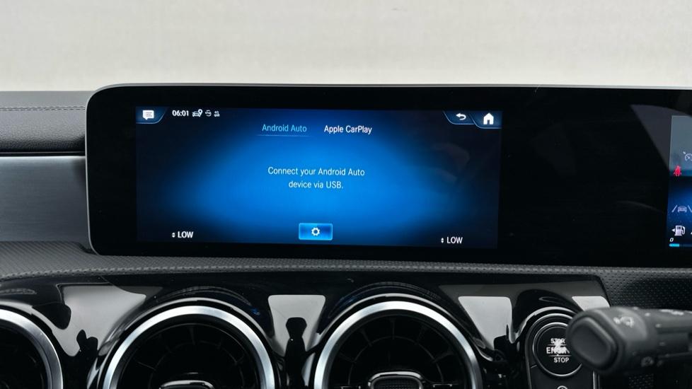 Apple Car Play & Android Auto