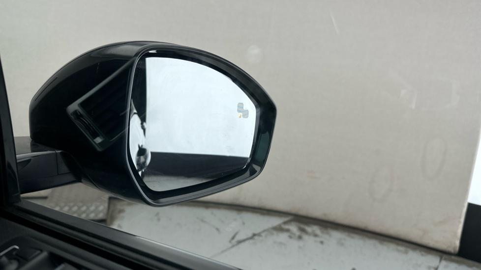 Blind Spot Monitoring System 