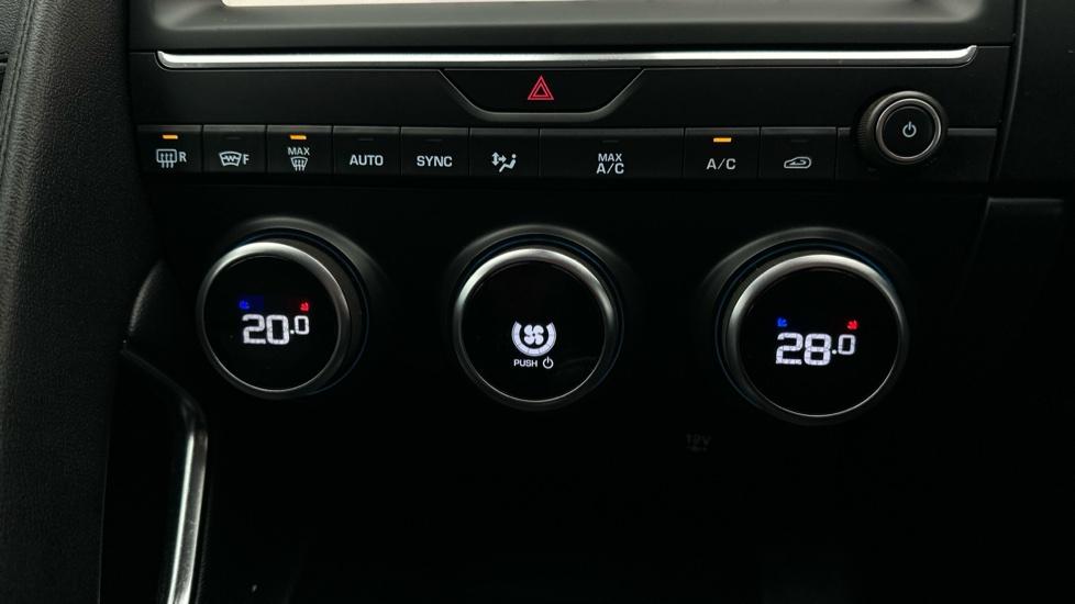 Air Conditioning /Dual Climate Control 