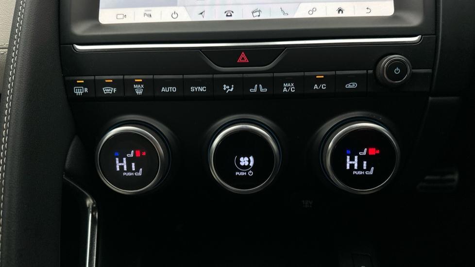 Air Conditioning /Dual Climate Control 