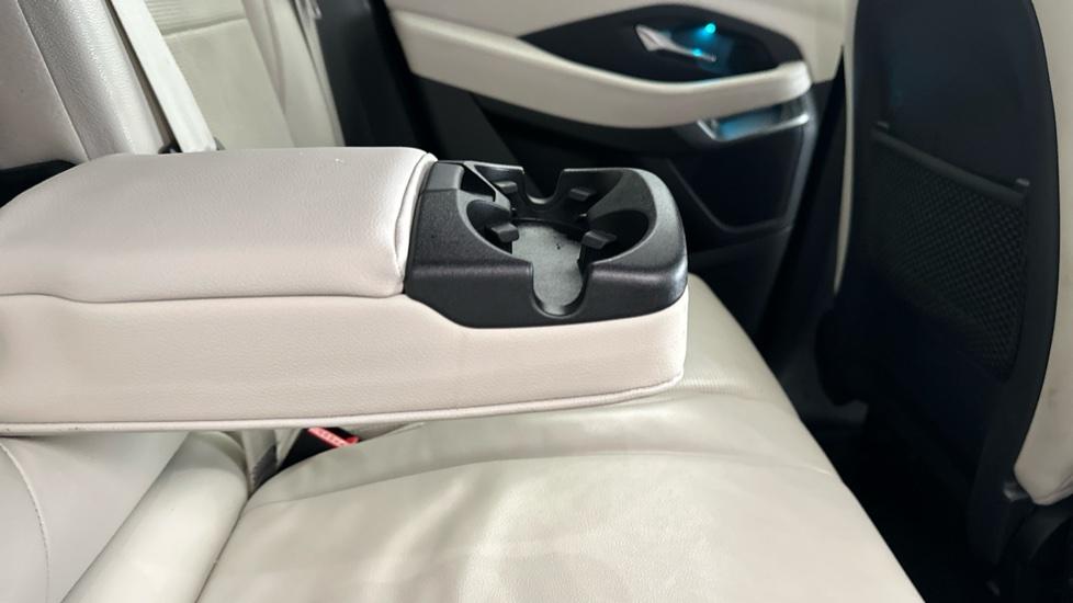 Rear Armrest/ Cup Holder