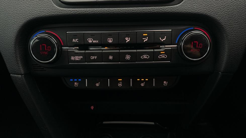 Air Conditioning /Dual Climate Control