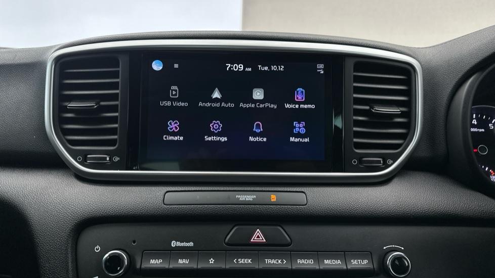 Apple Car Play & Android Auto