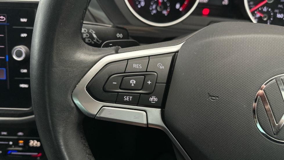 Cruise Control / Paddle Shift / Lane Assist 