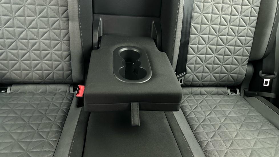 Rear Armrest/ Cup Holder