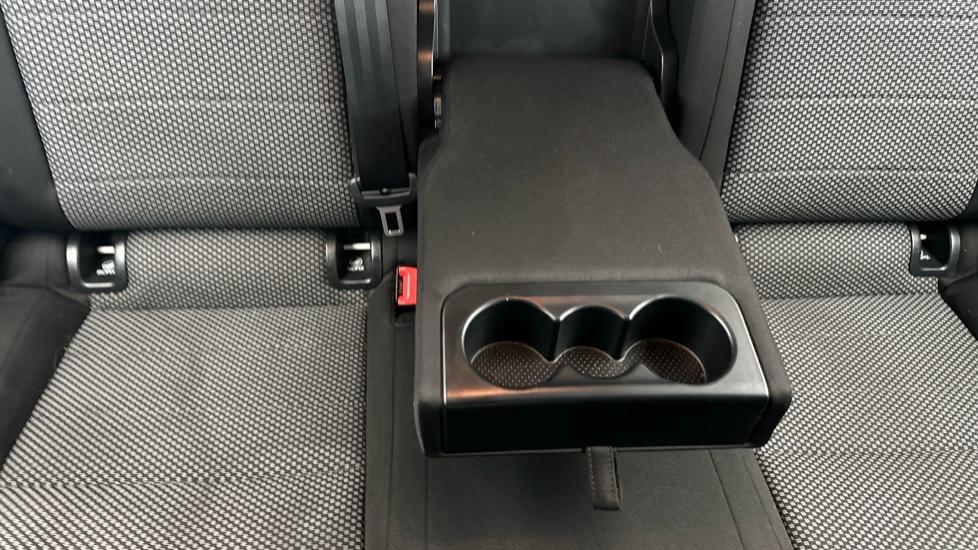 Rear Armrest/ Cup Holder