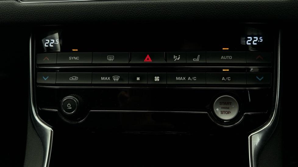 Air Conditioning /Dual Climate Control 