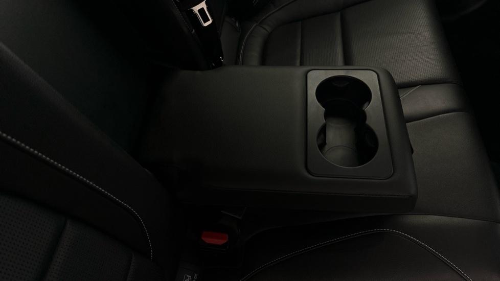 Rear Armrest/ Cup Holder