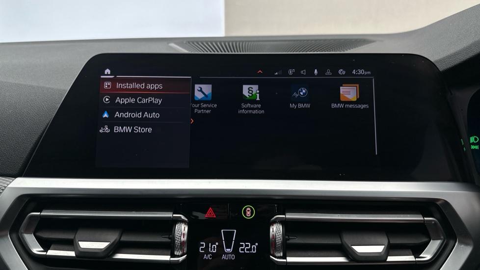 Apple Car Play & Android Auto