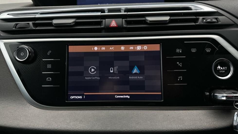 Apple Car Play & Android Auto