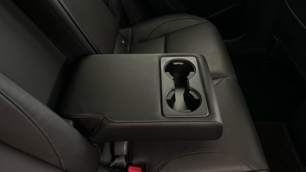 Rear Armrest/ Cup Holder