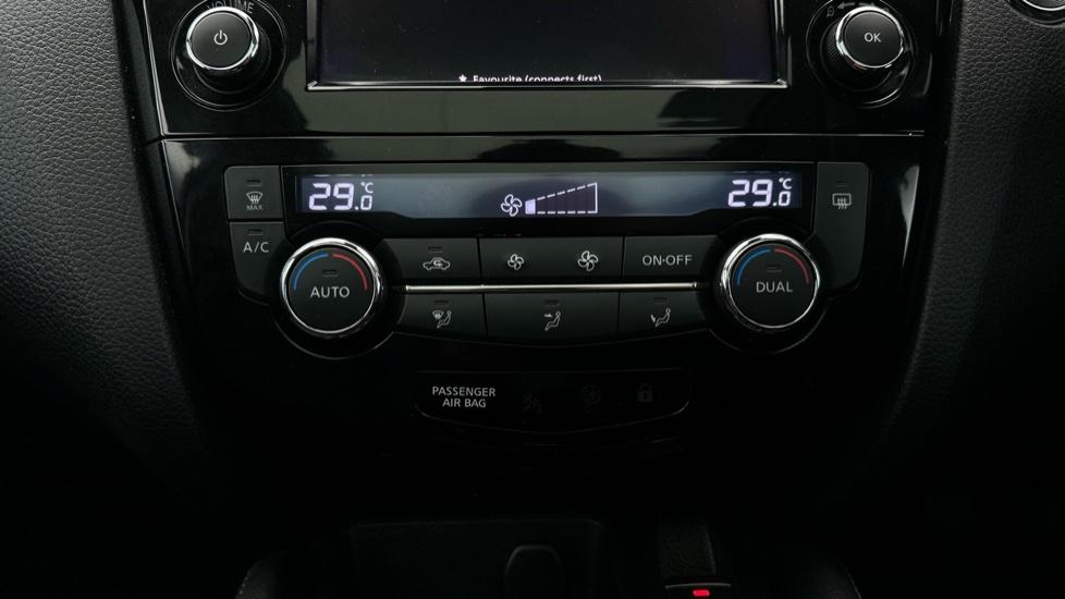 Air Conditioning /Dual Climate Control 