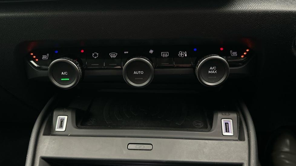 Heated Seats /Wireless Charger 