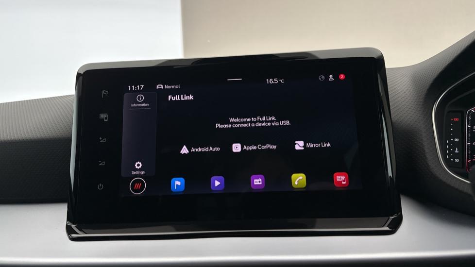 Apple CarPlay/Android Auto 