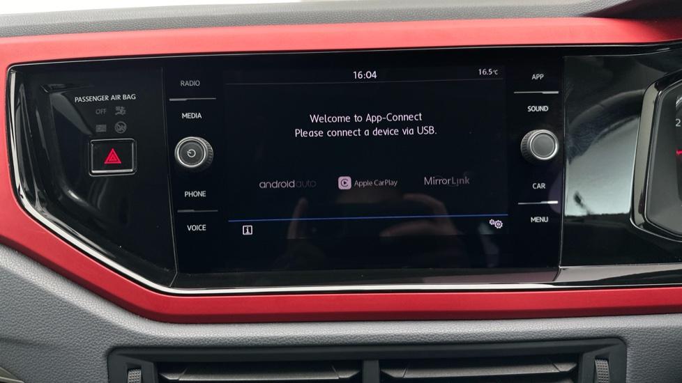 Apple Car Play & Android Auto