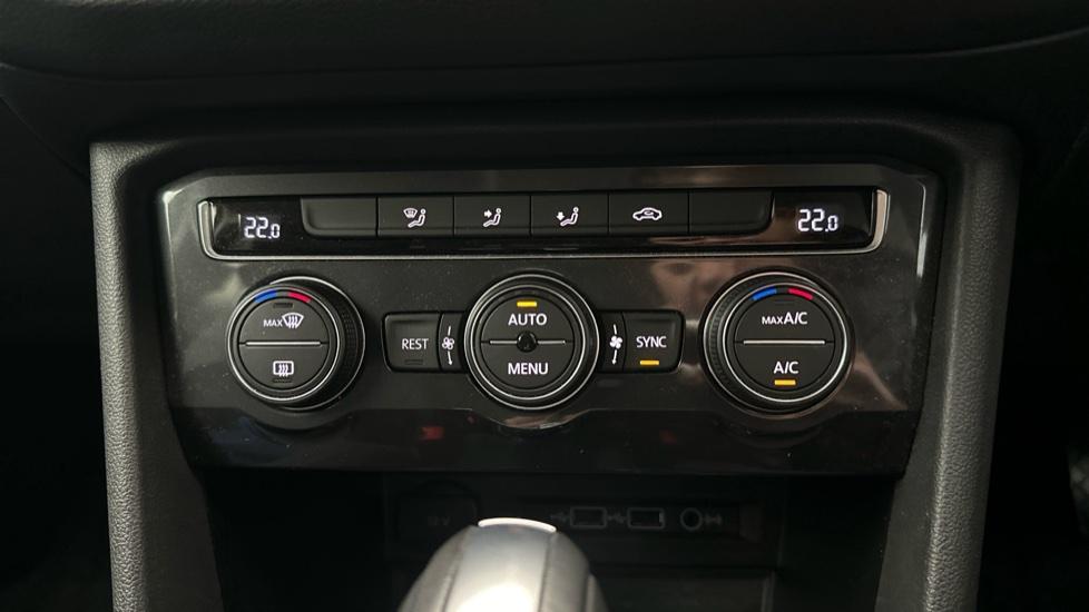 Air Conditioning /Dual Climate Control 