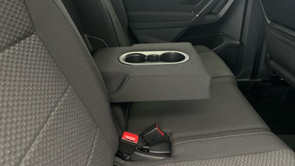 Rear Armrest/ Cup Holder