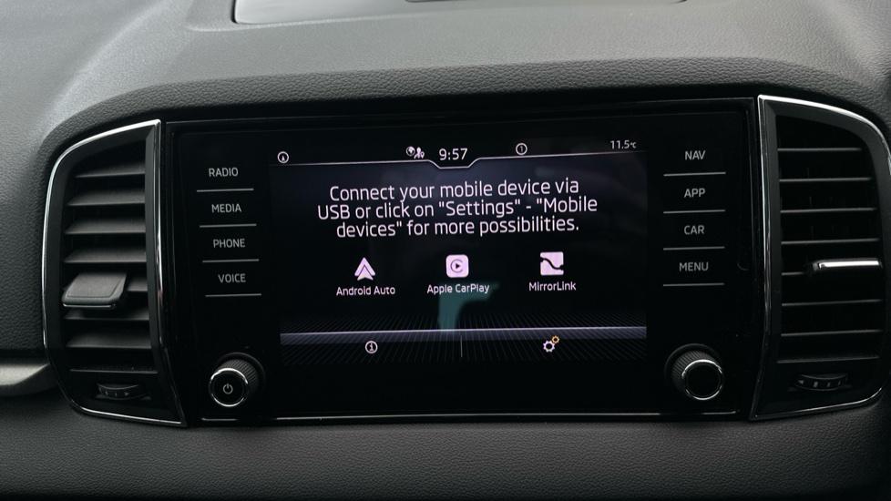 Apple Car Play & Android Auto