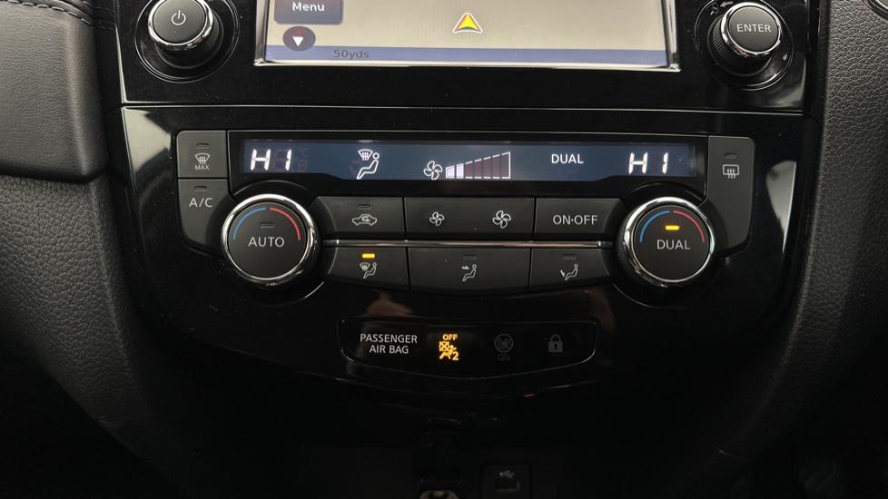 Air Conditioning/Dual climate control 