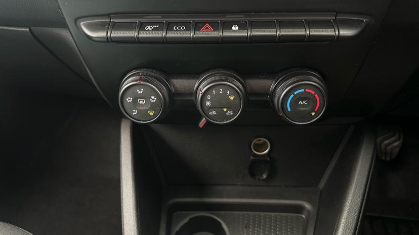 Air Conditioning / Auto Stop/Start