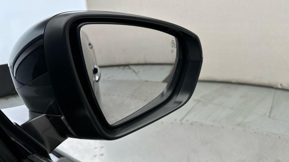 Blind Spot Monitoring System 