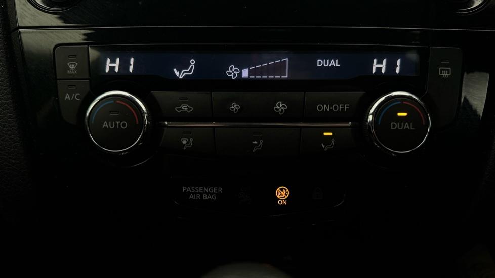 Air Conditioning /Dual Climate Control 