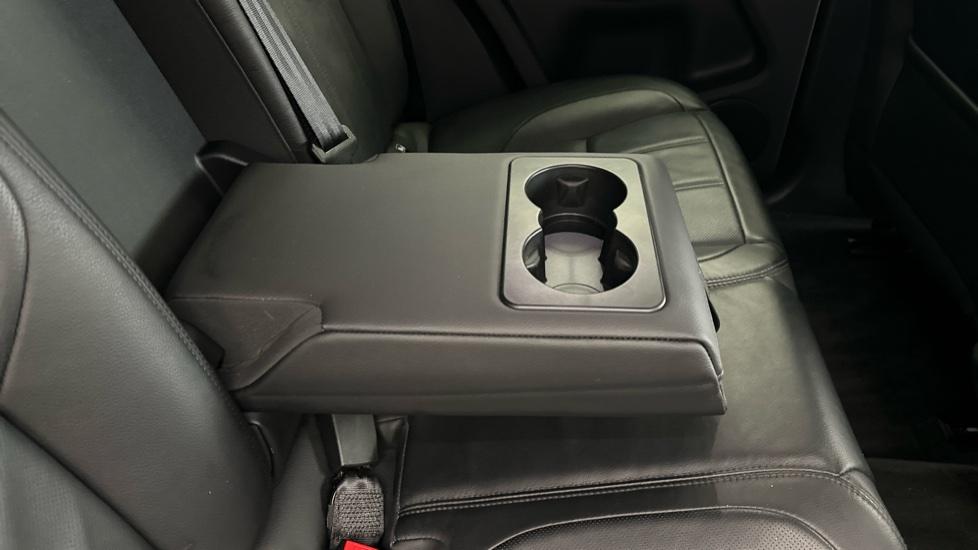 Rear Armrest/ Cup Holder