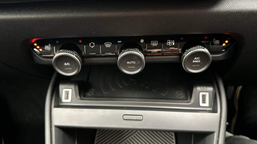 Heated Seats /Wireless Charger 