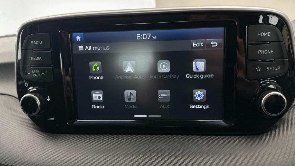 Apple Car Play & Android Auto