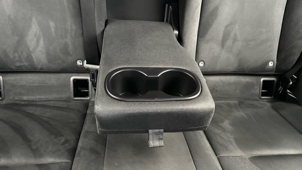 Rear Armrest/ Cup Holder