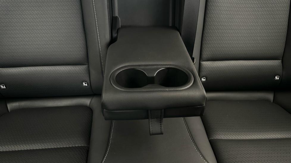 Rear Armrest/ Cup Holder