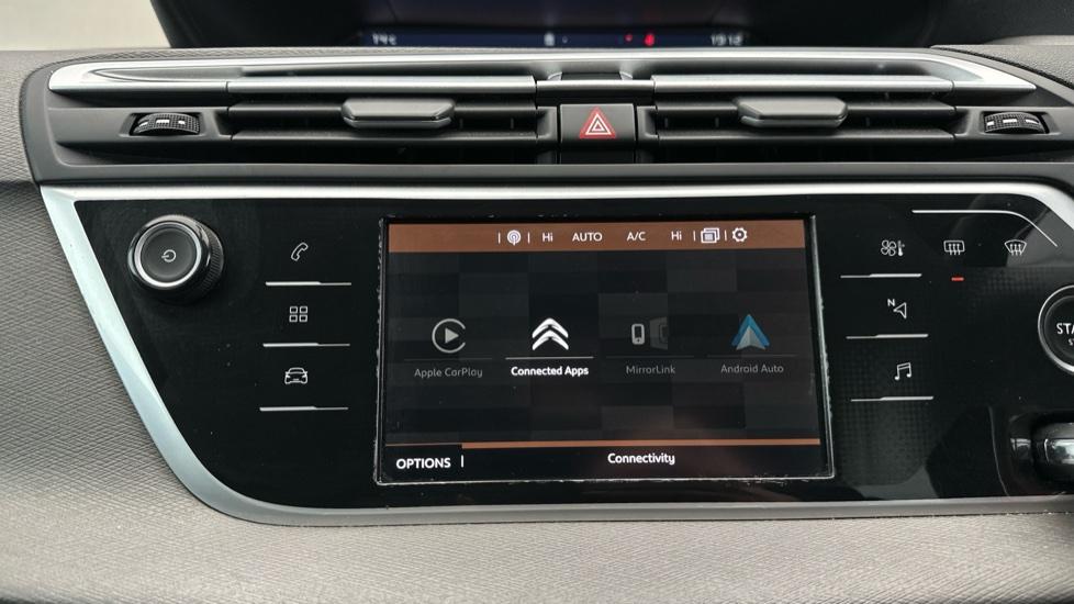 Apple Car Play & Android Auto