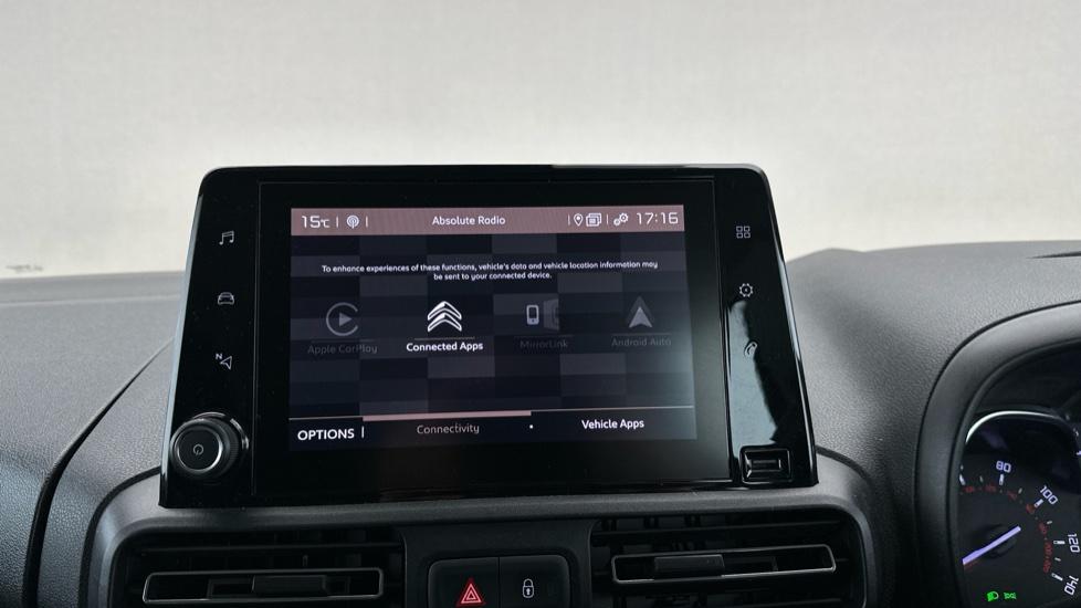 Apple CarPlay / Android Auto 