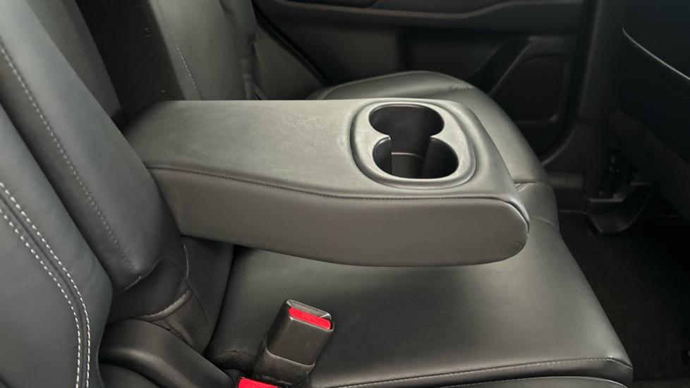 Rear Armrest/ Cup Holder