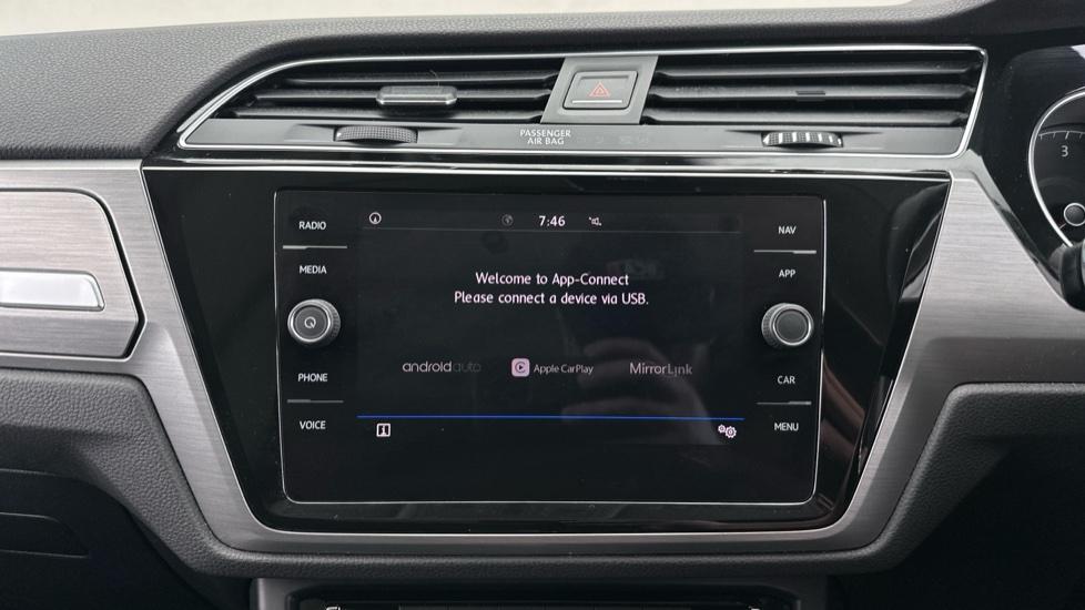 Apple Car Play & Android Auto