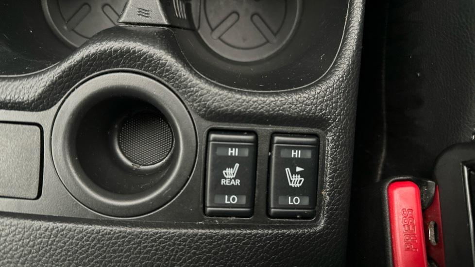 Heated Seats 