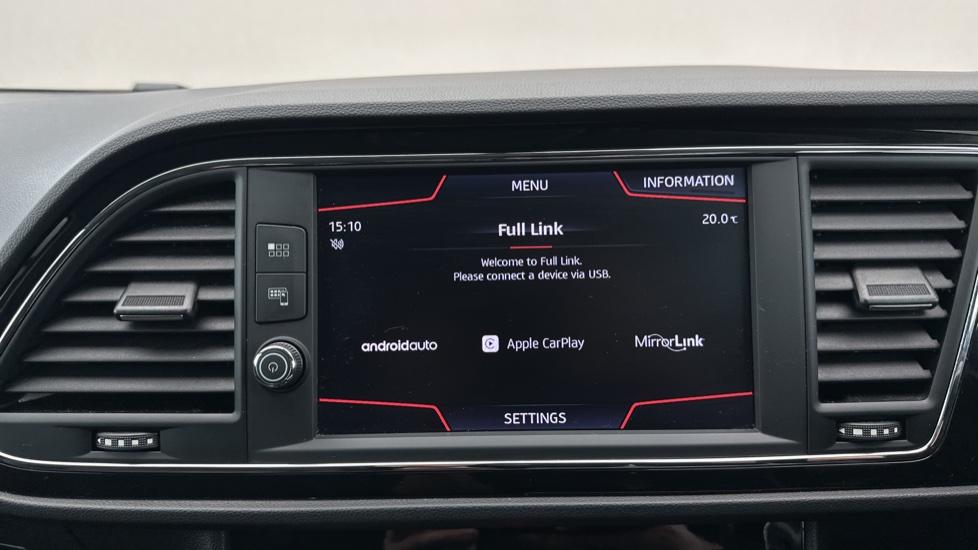 Apple CarPlay / Android Auto 