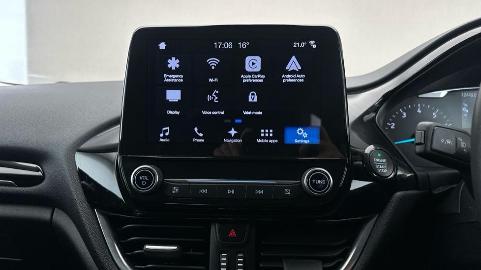 Apple Car Play & Android Auto