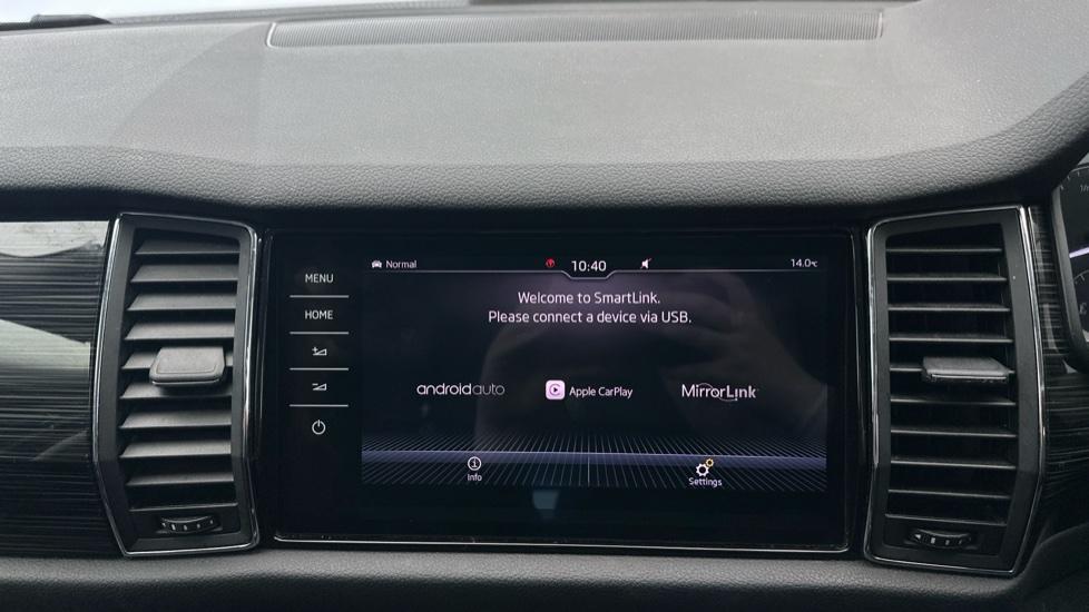 Apple Car Play & Android Auto