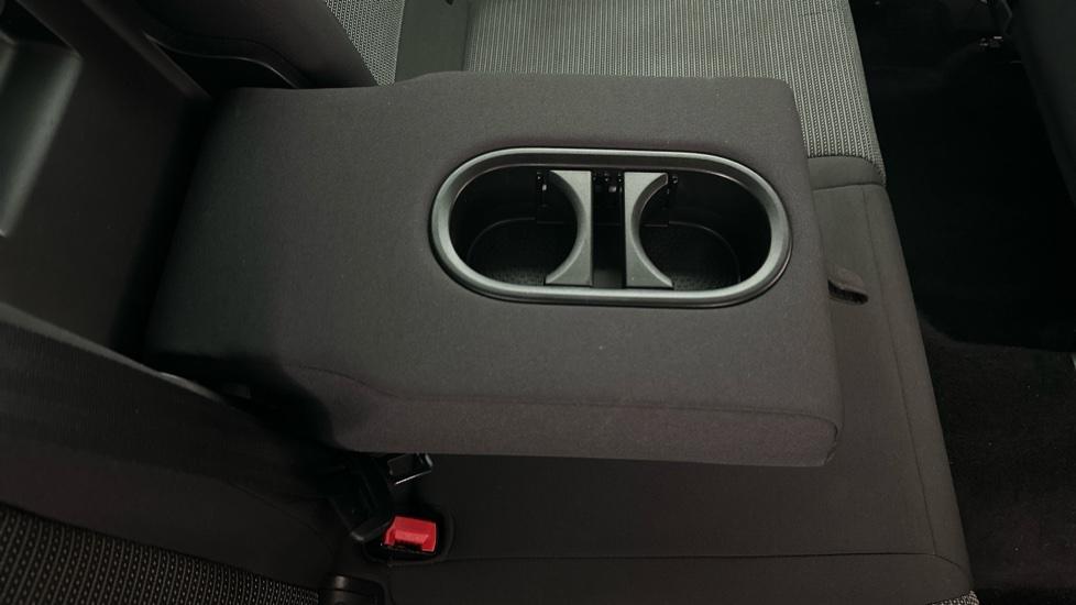 Rear Armrest/ Cup Holder