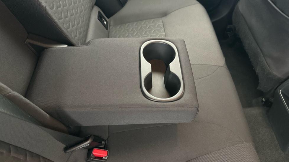 Rear Armrest/ Cup Holder