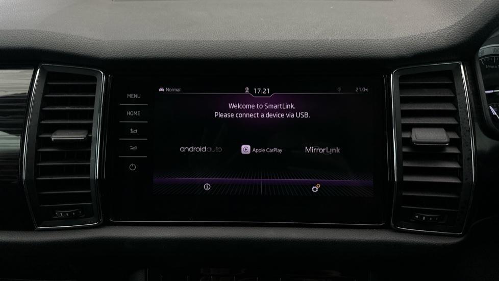 Apple Car Play & Android Auto