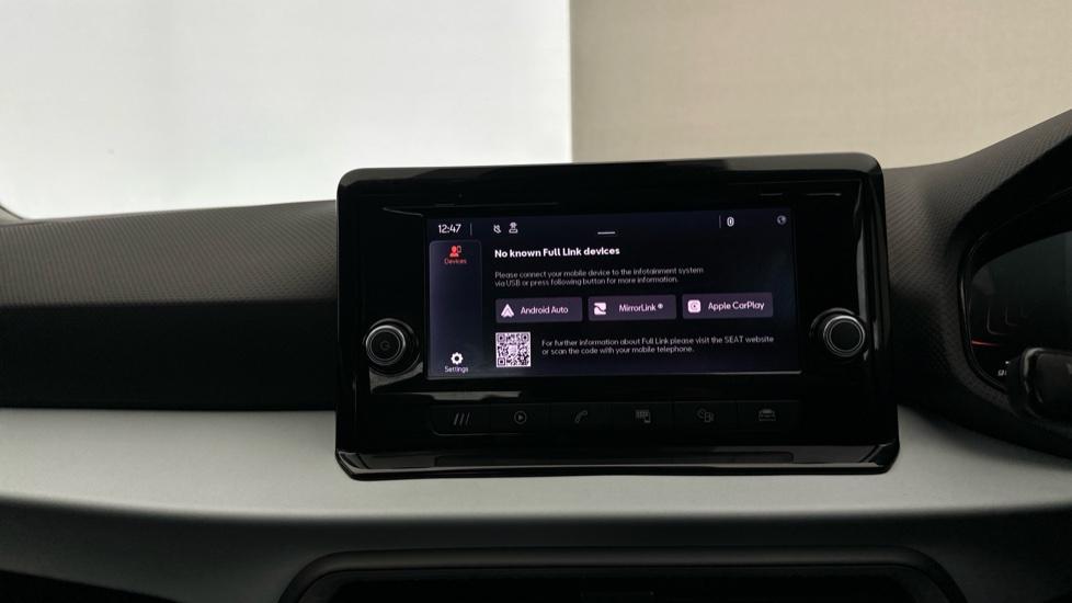 Apple Car Play & Android Auto