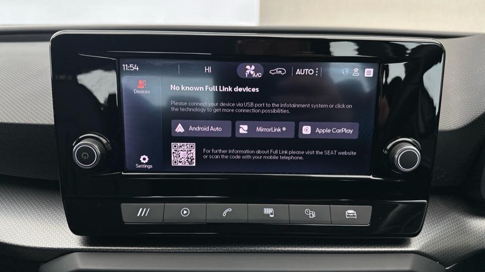 Apple Car Play & Android Auto