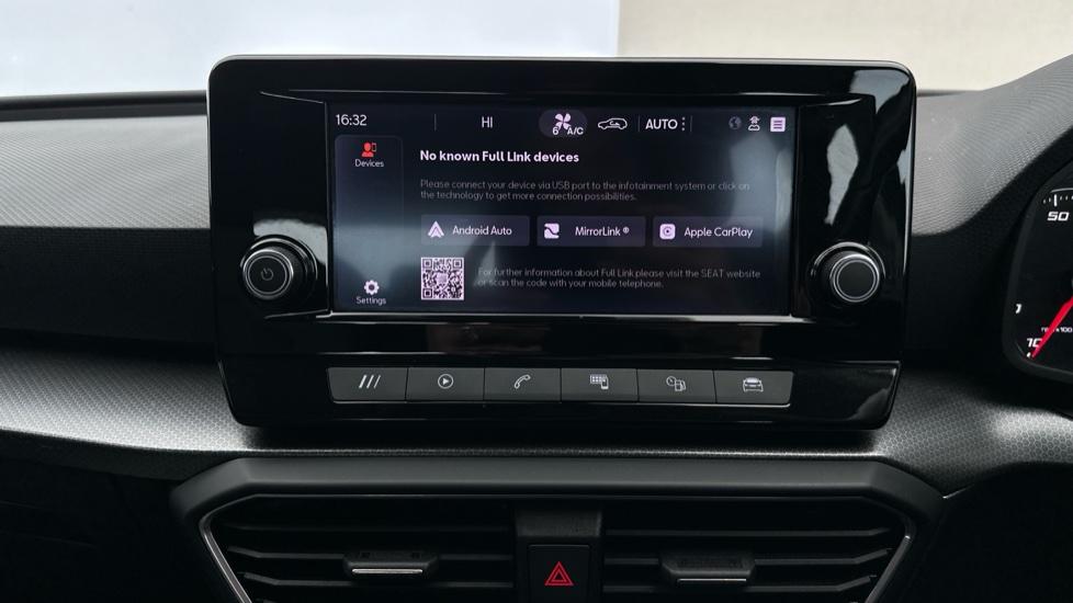 Apple Car Play & Android Auto