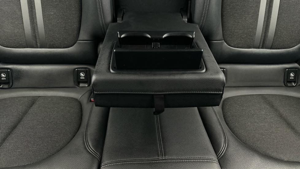 Rear Armrest/ Cup Holder