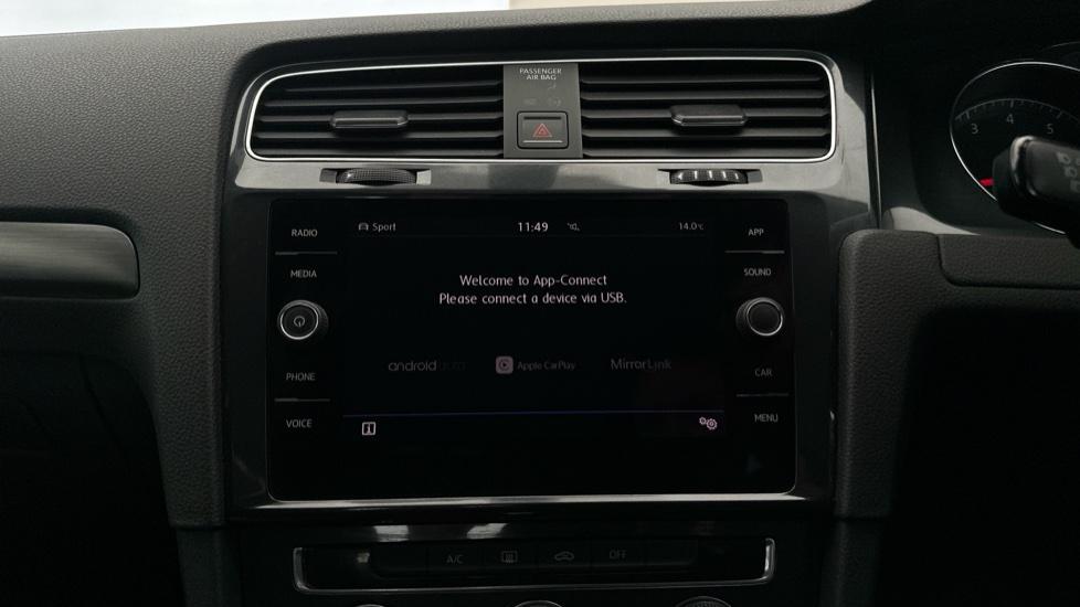 Apple Car Play & Android Auto